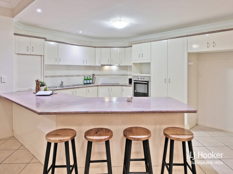 16 Golden Rain Place, Stretton QLD 4116