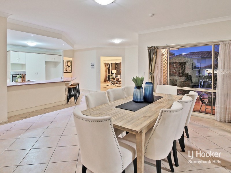 16 Golden Rain Place, Stretton QLD 4116