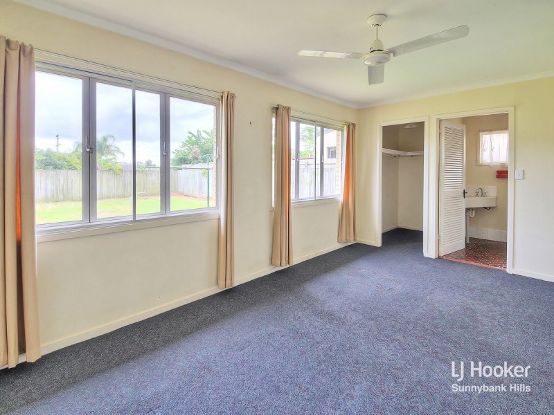 10 Fleetwood Street, Macgregor QLD 4109