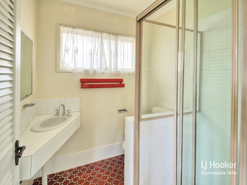 10 Fleetwood Street, Macgregor QLD 4109