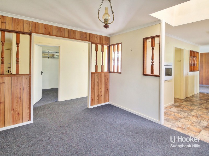 10 Fleetwood Street, Macgregor QLD 4109