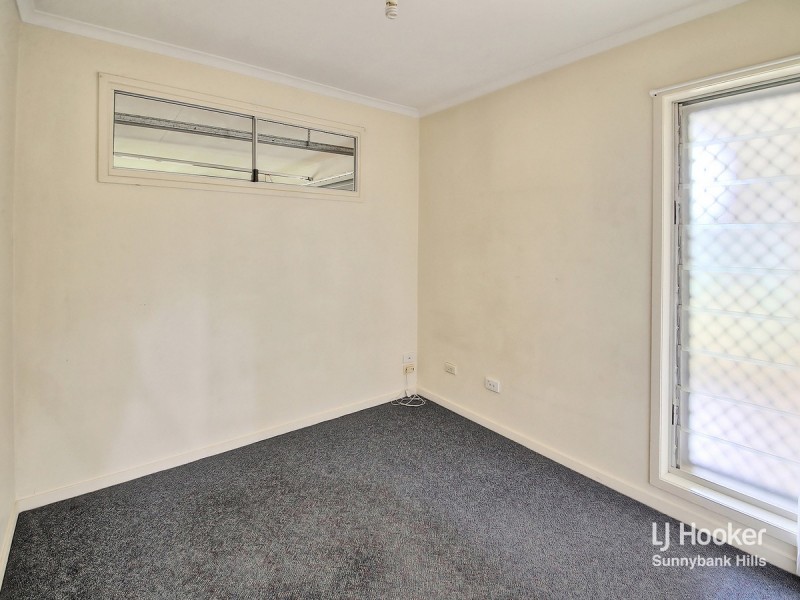 10 Fleetwood Street, Macgregor QLD 4109