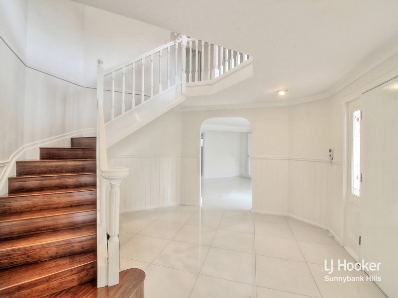 8 Ingluna Circuit, Eight Mile Plains QLD 4113