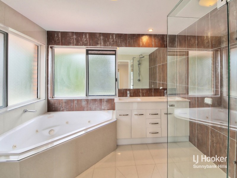 8 Ingluna Circuit, Eight Mile Plains QLD 4113