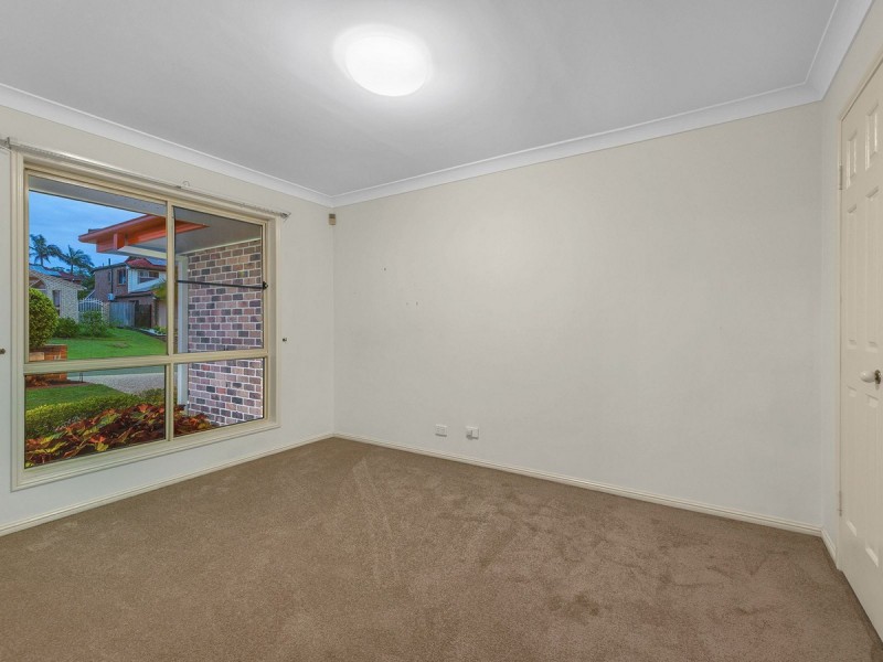 4 Lindeman Place, Eight Mile Plains QLD 4113