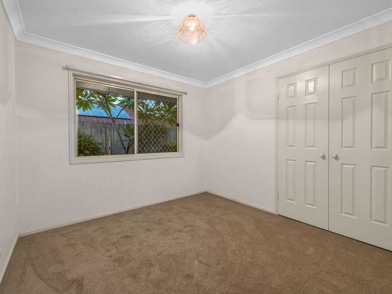 4 Lindeman Place, Eight Mile Plains QLD 4113