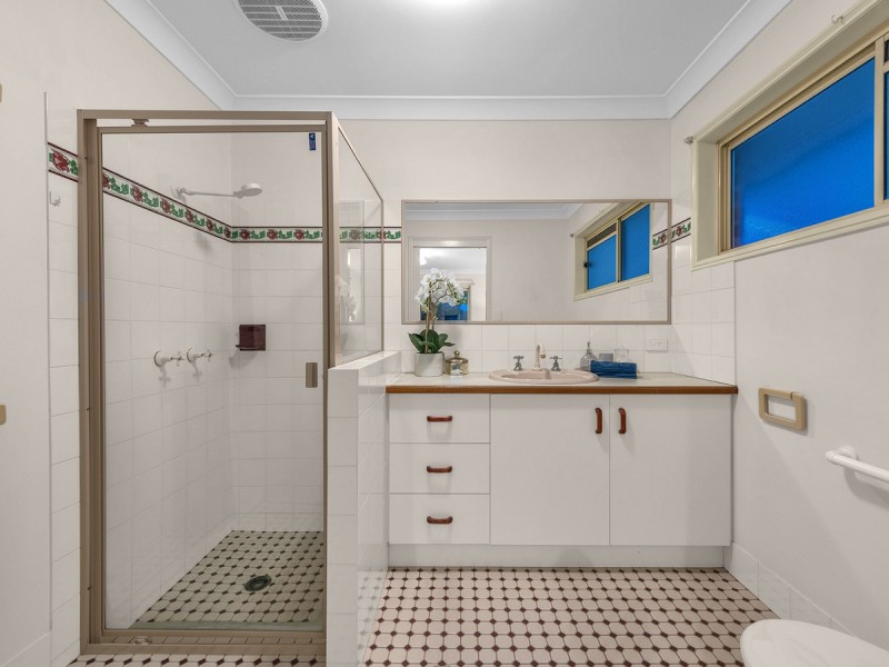 4 Lindeman Place, Eight Mile Plains QLD 4113