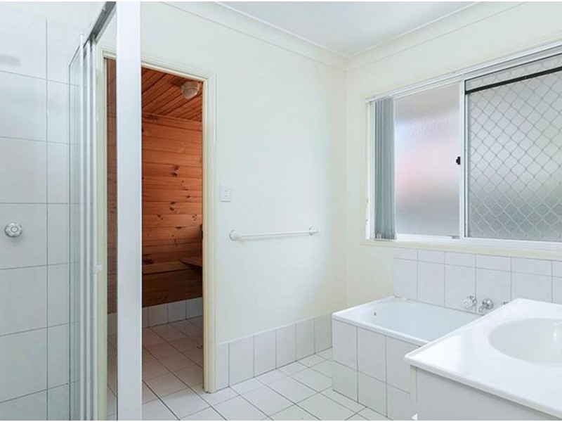 27 The Avenue, Sunnybank Hills QLD 4109