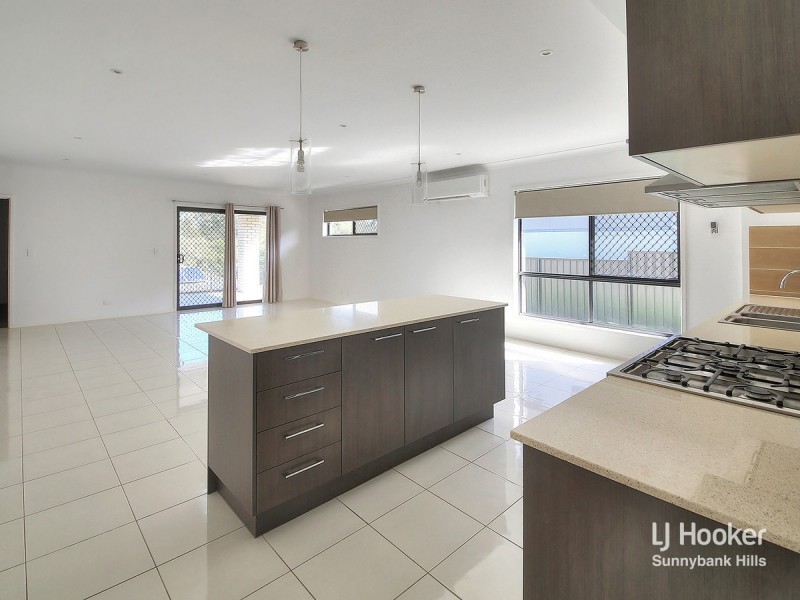 82 Valley Circuit, Kuraby QLD 4112