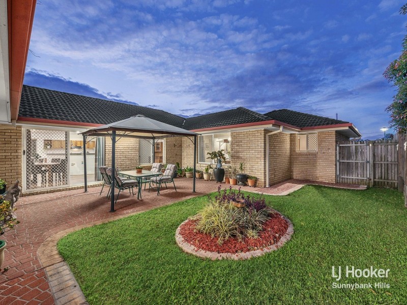 31 Cambridge Place, Wishart QLD 4122