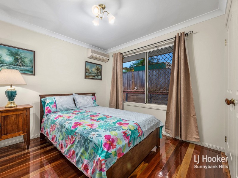 31 Cambridge Place, Wishart QLD 4122