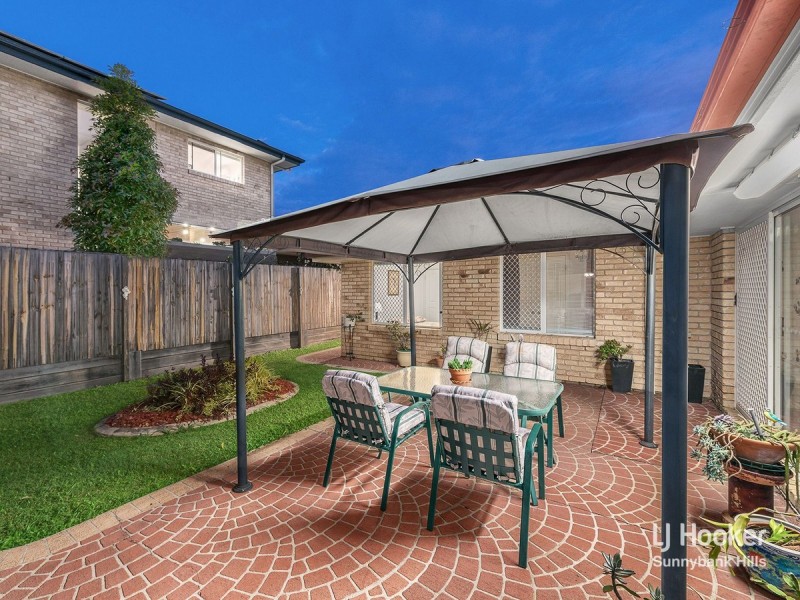 31 Cambridge Place, Wishart QLD 4122