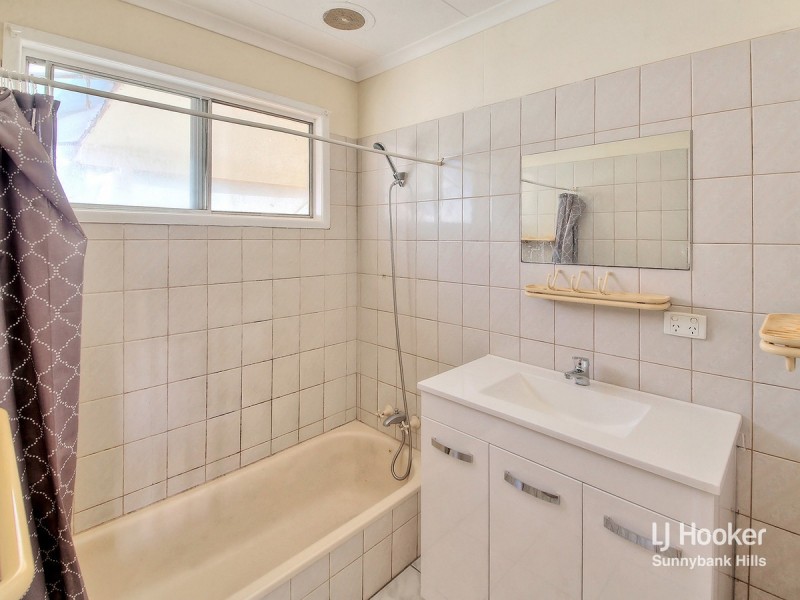 16 Margarette Street, Logan Central QLD 4114