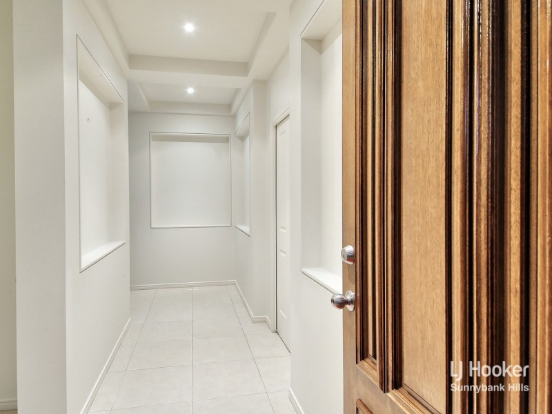 6 Gagarra Street, Eight Mile Plains QLD 4113