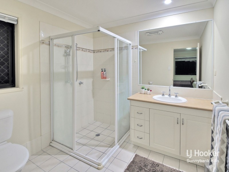 20 Coneybeer Place, Eight Mile Plains QLD 4113