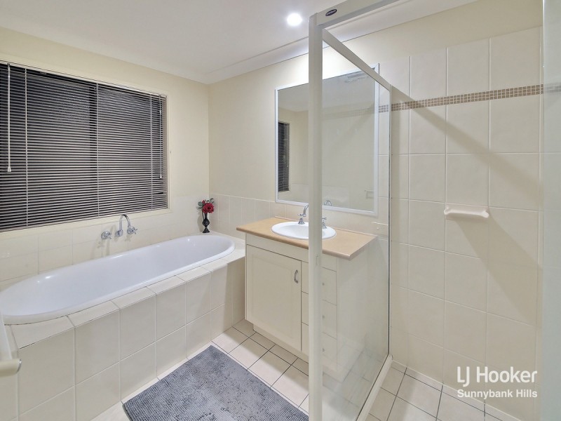 20 Coneybeer Place, Eight Mile Plains QLD 4113