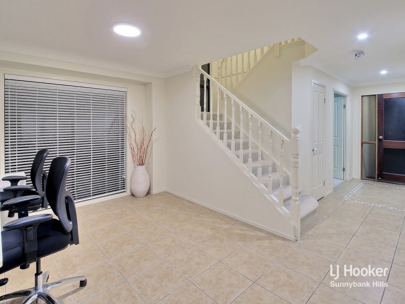 20 Coneybeer Place, Eight Mile Plains QLD 4113