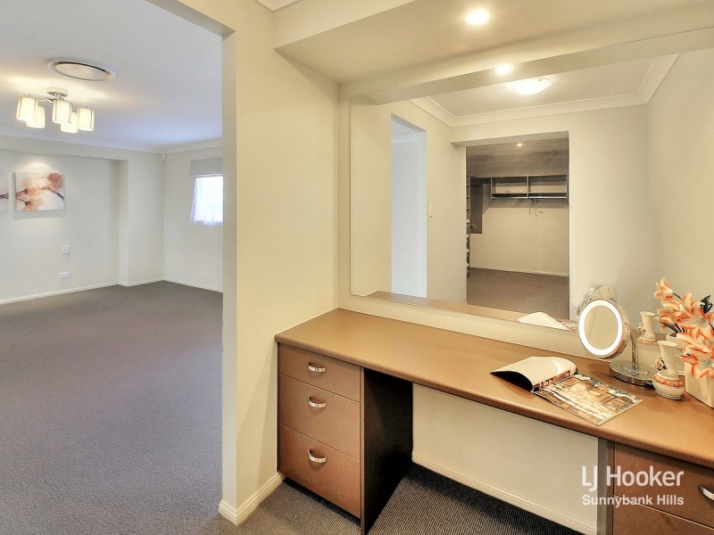 16 Henderson Street, Eight Mile Plains QLD 4113