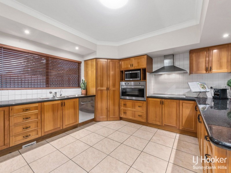 15 Kentwell Place, Wishart QLD 4122