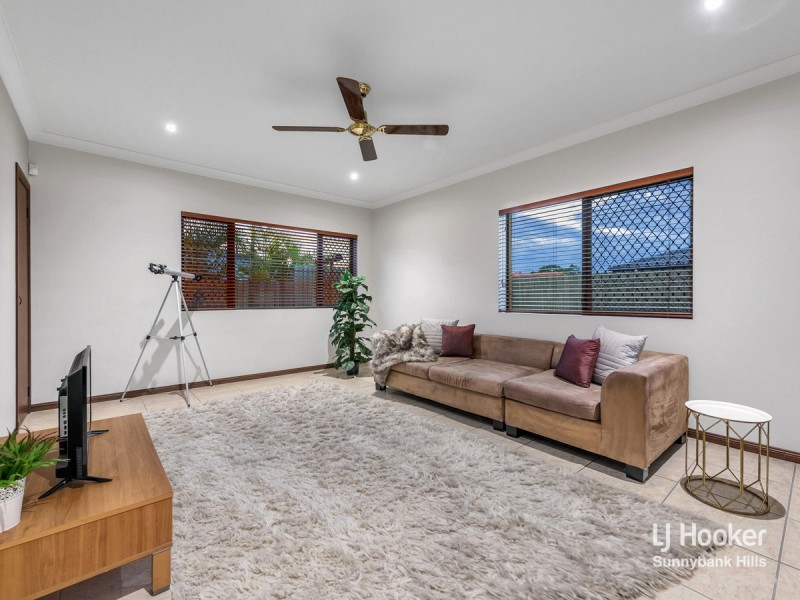 15 Kentwell Place, Wishart QLD 4122