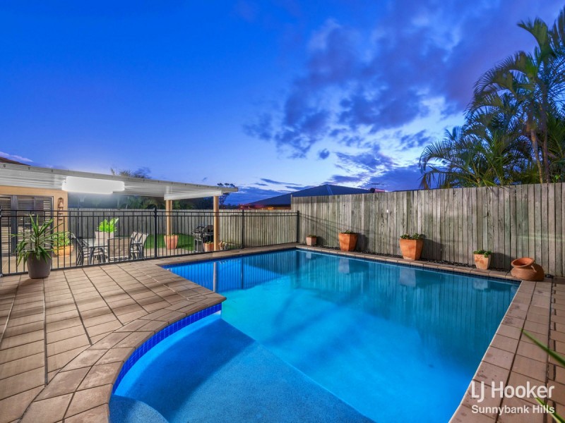 15 Kentwell Place, Wishart QLD 4122