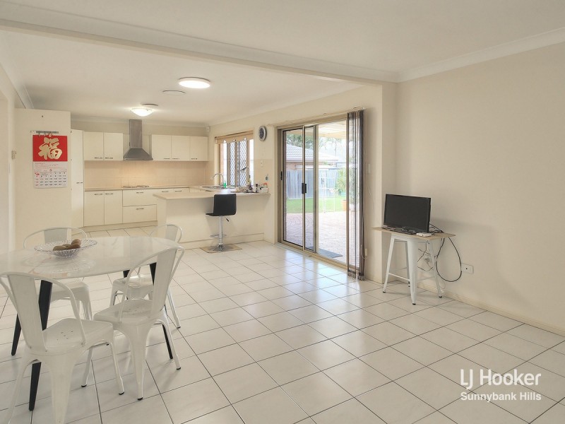 8 Bellflower Place, Calamvale QLD 4116