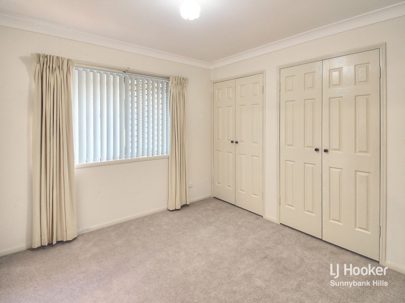 8 Bellflower Place, Calamvale QLD 4116
