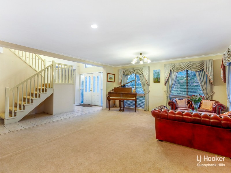 15 Aspen Crescent, Parkinson QLD 4115