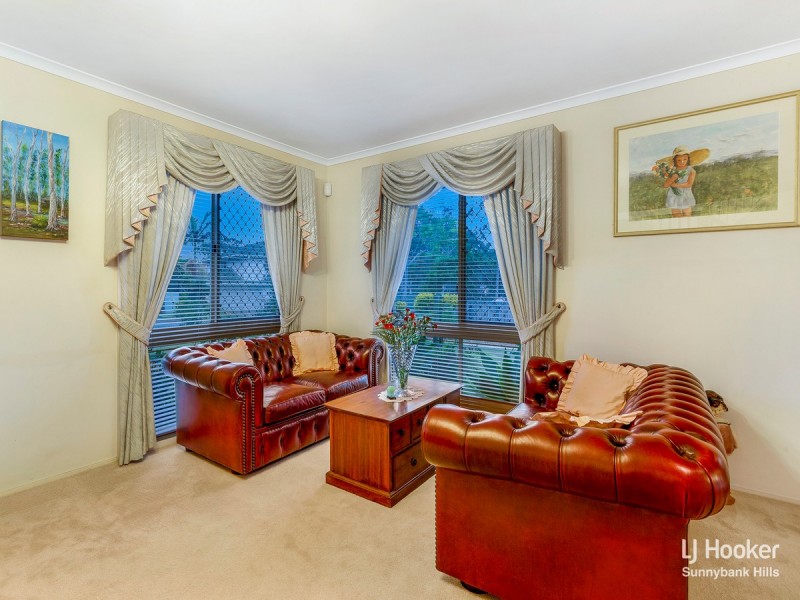 15 Aspen Crescent, Parkinson QLD 4115