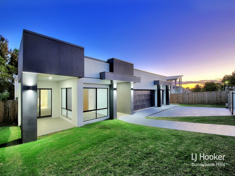 12 Nelson Place, Carindale QLD 4152