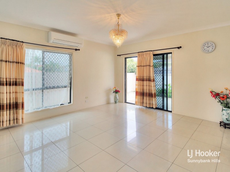 24 Khoo Place, Calamvale QLD 4116