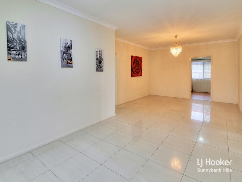 24 Khoo Place, Calamvale QLD 4116