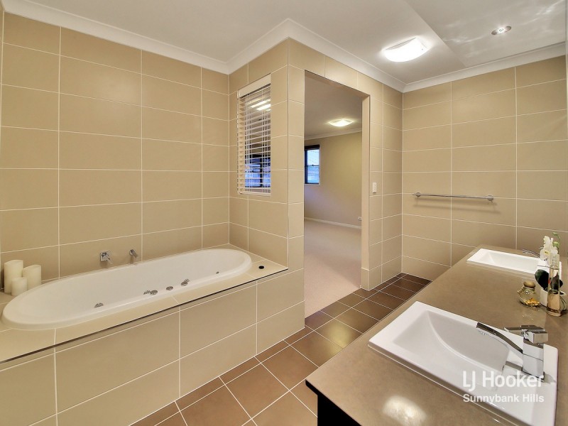 105 Nyleta Street, Coopers Plains QLD 4108