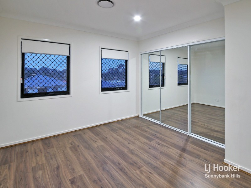 10 Sunshine Place, Eight Mile Plains QLD 4113