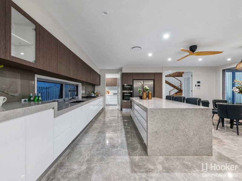 69 Parklands Circuit, Rochedale QLD 4123