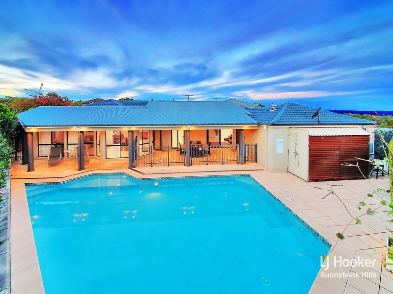35 Regency Place, Stretton QLD 4116