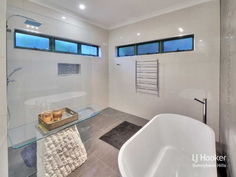 35 Regency Place, Stretton QLD 4116