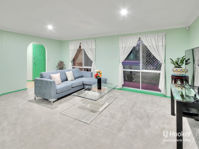 37 Honeysuckle Way, Calamvale QLD 4116