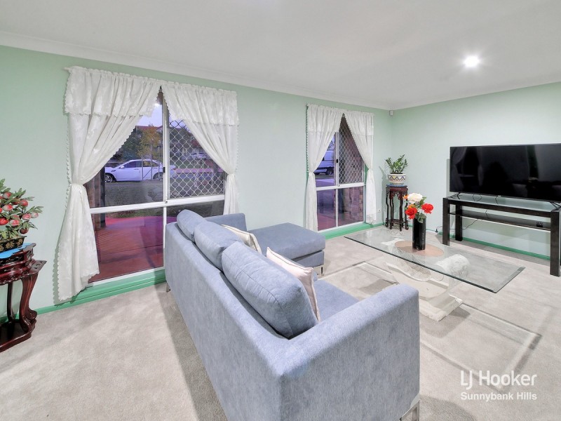 37 Honeysuckle Way, Calamvale QLD 4116