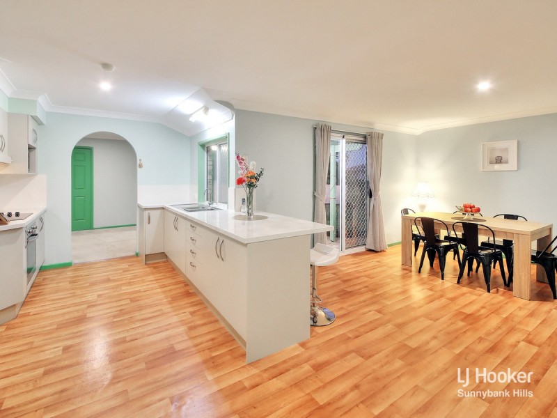 37 Honeysuckle Way, Calamvale QLD 4116