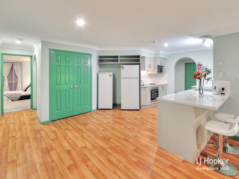 37 Honeysuckle Way, Calamvale QLD 4116