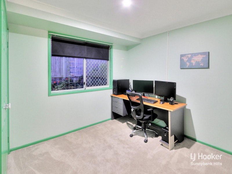 37 Honeysuckle Way, Calamvale QLD 4116
