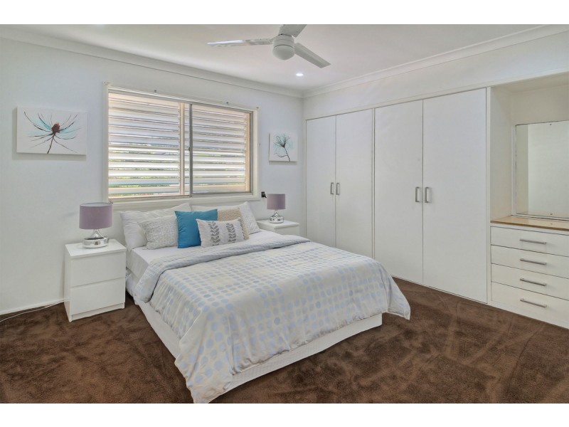 46 Macadamia Street, Macgregor QLD 4109