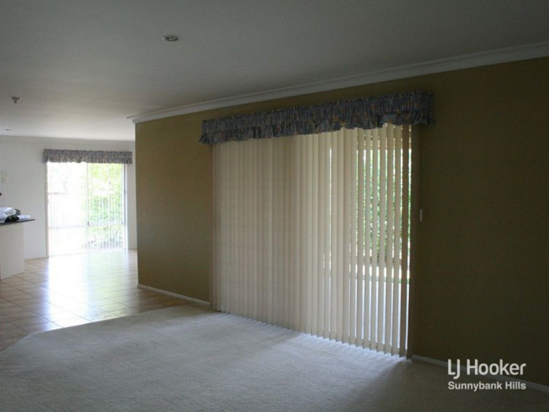 16 Conimbla Close, Parkinson QLD 4115