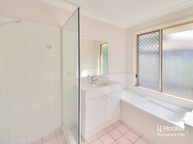 8 Palmer Crescent, Wacol QLD 4076