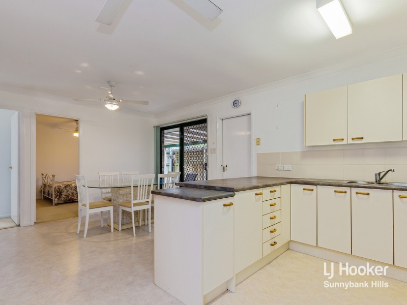 16 Collinson Street, Runcorn QLD 4113