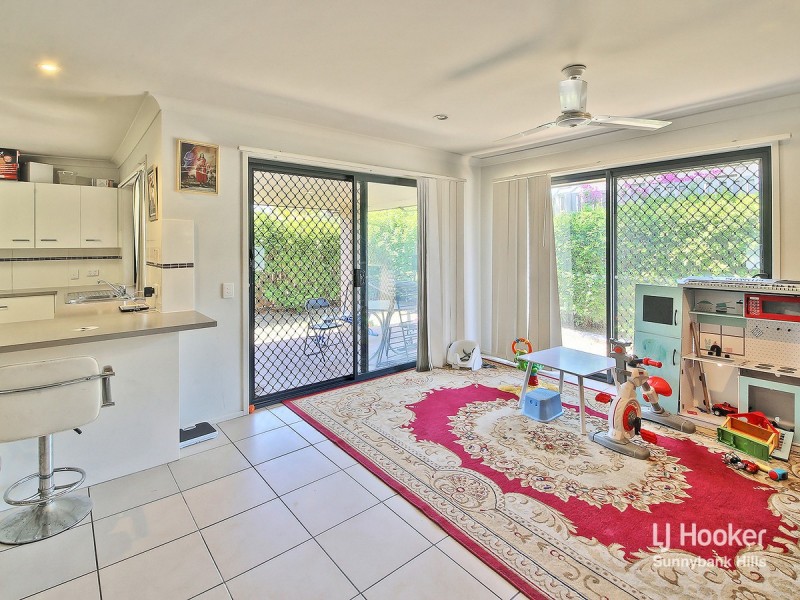 6 Budawang Street, Parkinson QLD 4115