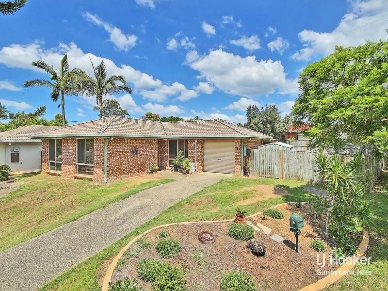 2 Barcoo Street, Hillcrest QLD 4118