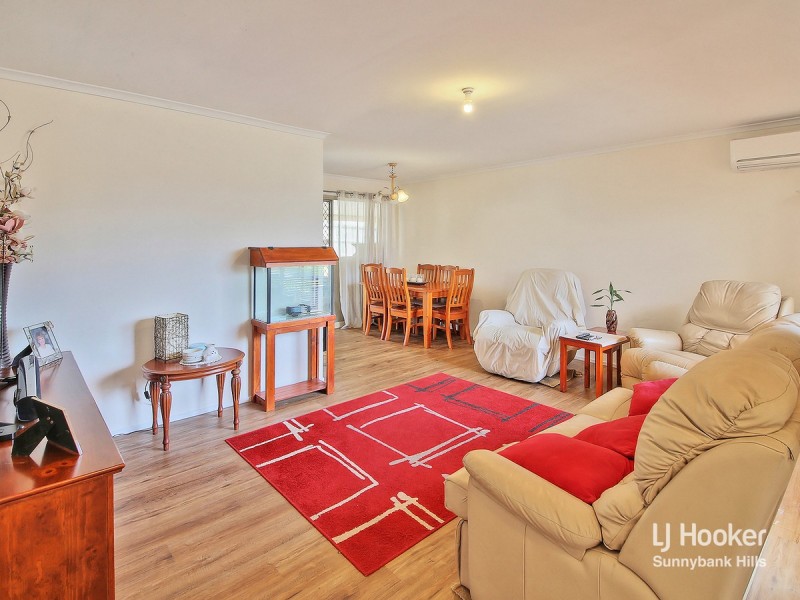 2 Barcoo Street, Hillcrest QLD 4118