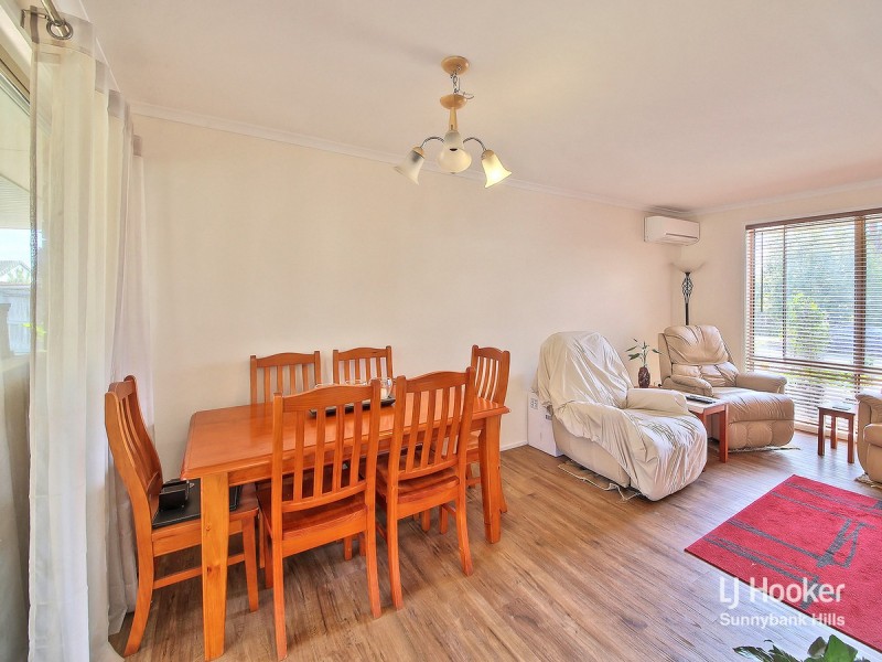 2 Barcoo Street, Hillcrest QLD 4118